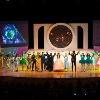 ✨Felix Fest “Be Yourself” 2026✨

Les compartimos parte de la magia que se vivió con el talento y corazón que pusieron nuestros alumnos este sábado 28 de febrero en el Metro. Verlos brillar y desarrollarse en el escenario nos llena de orgullo y emoción🤩

Felicidades a todos nuestros artistas y sus familias, así mismo un reconocimiento especial a la Lic. Katty Marón por tan increíble producción, al Profe Rafael “Wachyz” por su acompañamiento y energía y a todo el equipo de staff por el apoyo💙🥰

#Somosfelix #artistas #Preescolar #Primaria #Secundaria Prepa Colegio