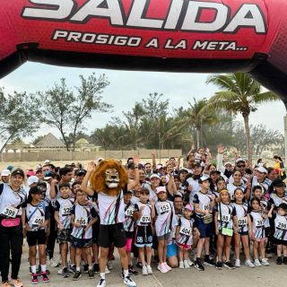 ¡Carrera Félix 2026!🤩🏃🏻‍♀️🏃🏻‍♂️

Convivir desde el deporte le da un toque especial a encontrarnos entre familias, amigos y compañeros. Con un escenario maravilloso que nos da la playa, nuestra carrera nos deja una sensación de alegría y gratitud. 

En el marco de las MiniOlimpiadas y como parte de las actividades por nuestro 85 aniversario como Colegio, le damos las gracias a todos los que participaron por hacer un domingo increíble.🙌🏻 

Les compartimos las memorias de lo vivido y los invitamos a buscar su llegada en el link en nuestra página de Facebook.

¡Juntos somos Félix!💙

#CarreraFélix #85Aniversario #MiniOlimpiadas2026 #SomosFélix #preescolar primaria Secundaria Prepa