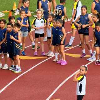 Nuestros alumnos del equipo de atletismo formaron parte de las diferentes competencias de la Copa Lobos, estamos muy orgullosos de los grandes resultados de nuestros atletas🤩, les dejamos el detalle de resultados.

Felicidades chicos y al Maestro Luis Ocejo entrenador de atletismo y Maestro Edgar Leyto Coordinador General de Deportes.

Fernanda Garza Martínez 1B
🥇1° En hit 150mts
🥈 2° En hit 60mts

Daniela Michelle Pérez Ocaña 1C
🥇 1° En hit 60mts
4° En hit 150mts

Emma C. Pastrana Torres 2B 
🏅1° Lanzamiento de pelota

Derek Eduardo Z. Rivera 2C 
🥇1° Lanzamiento de pelota
🥇1° En hit 60 mts
🥉3° En hit 150mts

Isabella Aitana Rivera Mojica 3C
🏅 1° Carrera 150m
🥉 3° Lanzamiento 

Daniel González Kernion 6A
🥇 1° Carrera 600m

Victoria Rivera Ortega 1B
🥈 2° En hit de 150mts 
🥉 3°En hit de 60mts

Alejandra Zúñiga Hernandez 1C
🥈 2° En hit 150mts
🥉 3° En hit 60mts

Ana Sofia de la Garza Piñeyro 3A
🥈2° Lanzamiento
4° Carrera 150m 

Daniel Chio Barragán 5A
🥈2° Carrera 150 mts
🥉3° Carrera 300 mts

Marco Antonio Mendez Alvarez 6A
🥈2° Carrera de 600 mts
🥉3° Salto de Longitud 

Elías Rock Lara 6A 
🥈 2° Salto de longitud

Ana Victoria de la Garza Piñeyro  6B
🥈 2° Carrera 300m
🥉 3° Carrera 600m

Santiago Lanto 2C
🥉 3° Hit de 150mts
🥉 3° Lanzamiento

Mateo Apolinar Fuentes 4A
🥉3º Carrera 300mts

#OrgulloFélix #Atletismo #FomentandoElDeporte #Primaria