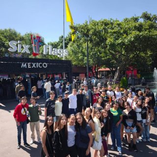 Viaje de estudios tercero de secundaria 2026🤩

Compartimos momentos de nuestros jóvenes del viaje “Conociendo México” en cierre de año escolar, los chicos se fueron de road trip y visitaron Real del Monte, Prismas Basálticos y en CDMX entre otras paradas Six Flags, todos juntos crean grandes memorias✨

#Secundaria #Viaje #ConociendoMéxico