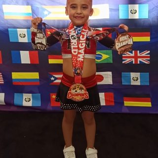 ¡Muchas felicidades  a Danika Evangeline Zamora!🥳🤸🏻‍♀️

Del  20 al 24 de Mayo se llevó a cabo en Puerto Vallarta el torneo internacional “The magical Championship of The world” de COP Brands🤩 en el cual tuvo una excelente participación y sus resultados fueron:

🥇1º lugar en HipHop Tiny 
🥈 2º lugar en Jazz Tiny 
🥉 3º lugar en Cheer Pewee

¡Que sigan los éxitos! Aplaudimos todos tus logros👏🏻

#OrgulloFélix #Preescolar #Gimnasia #FomentandoElDeporte